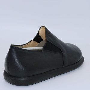 on your feet by chinese laundry